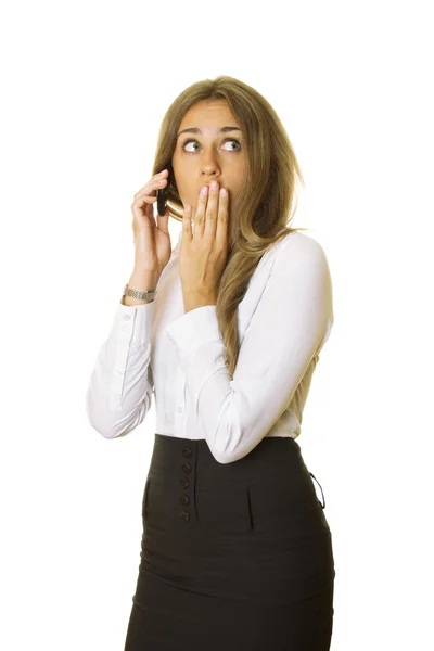 Atraktivní obchodní žena mluvila po telefonu — Stock fotografie
