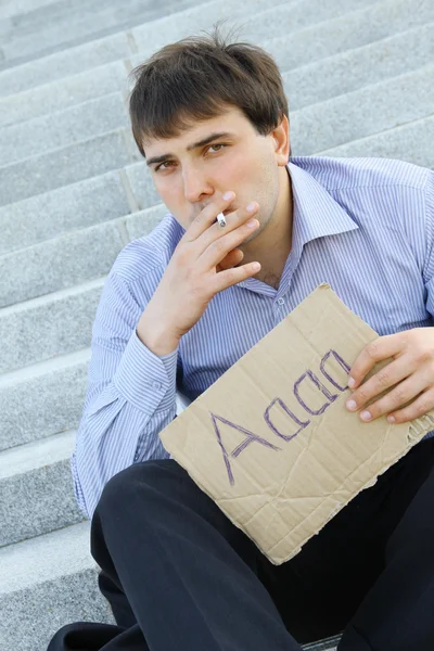 Uomo d'affari fuma — Foto Stock