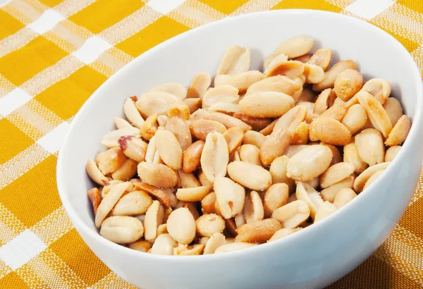 Amendoim em uma tigela — Fotografia de Stock