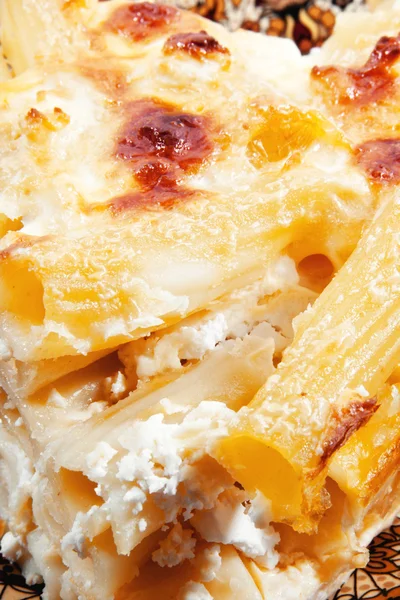 Вкусные домашние макароны с сыром — стоковое фото
