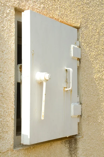 Железные двери — стоковое фото