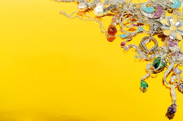Platina smycken med pärlor — Stockfoto