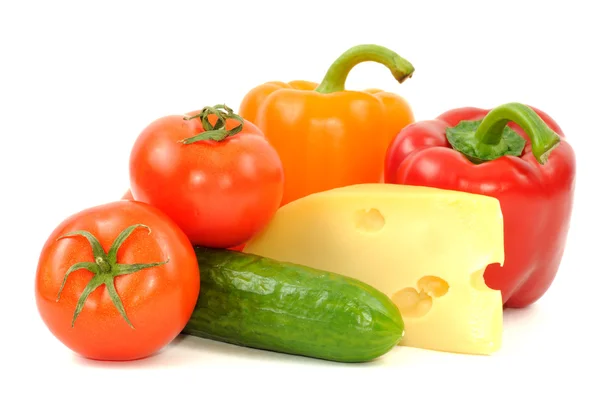 Verduras frescas y queso —  Fotos de Stock