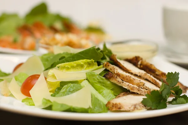Ceasar salad in italian restaurant — Stock Photo, Image