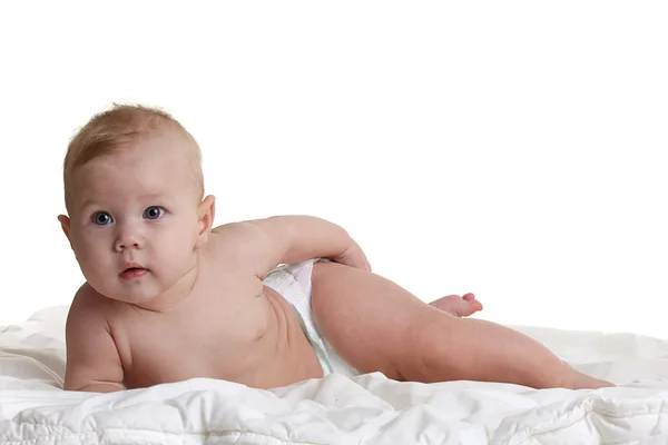 Kleines Baby isoliert auf weißem Grund — Stockfoto