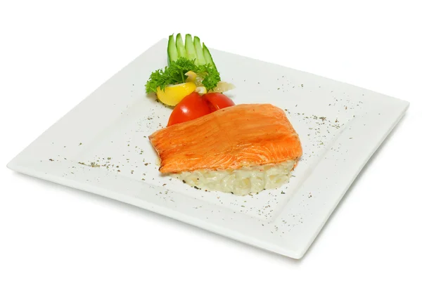 Peixe gourmet - bife de salmão isolado — Fotografia de Stock