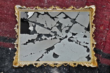 Broken picture frame clipart