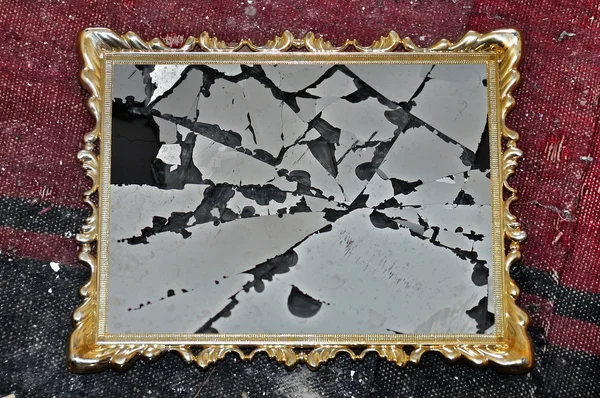 Broken picture frame — Stock Photo, Image