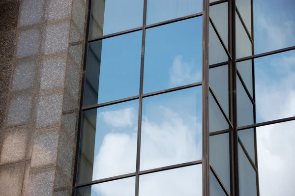 Moderne Glasfassade — Stockfoto