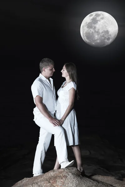 Casal à noite — Fotografia de Stock