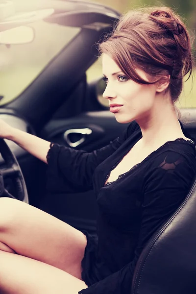 Femme sexy dans la voiture Photos De Stock Libres De Droits