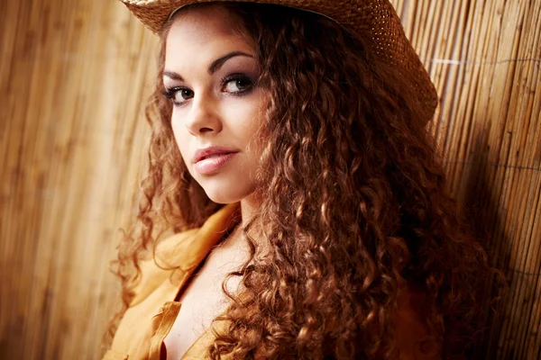Sexy kobieta z kowbojski kapelusz — Zdjęcie stockowe