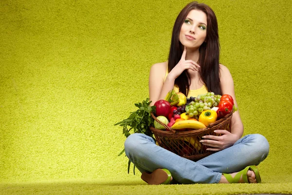 Obst und Gemüse einkaufen lizenzfreie Stockbilder