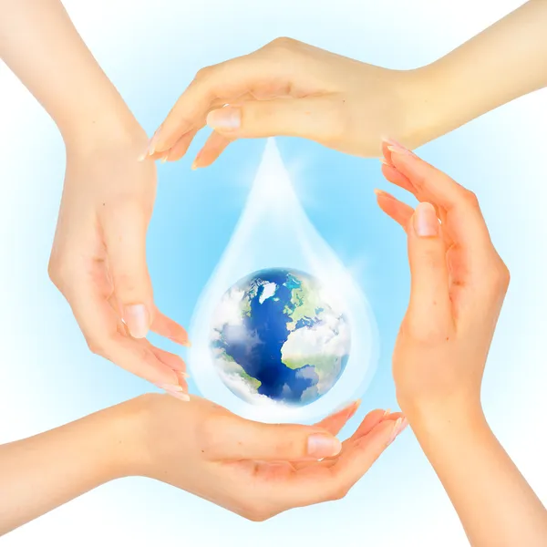 Drop of water with Earth inside — Stock Photo, Image