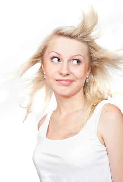 Vacker blondin med en flygande hår — Stockfoto