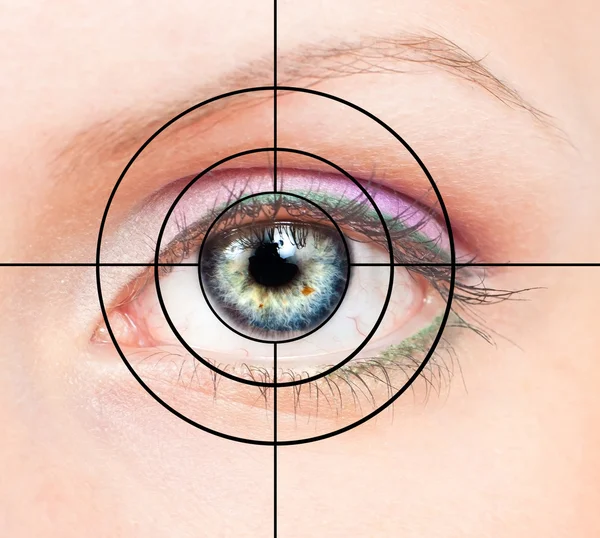 Human eye and target — Stock Photo, Image
