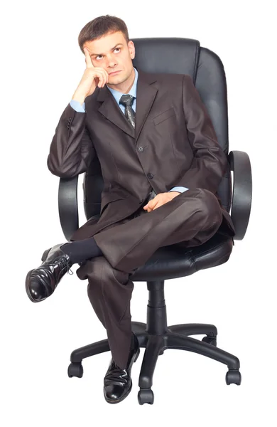 Retrato de jovens empresários sentados na cadeira — Fotografia de Stock