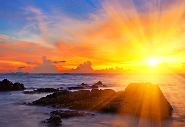 Тропічних барвисті захід сонця . Стокове Фото