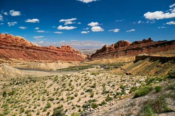 Sluttningarna av zion canyon. Utah. USA. — Stockfoto