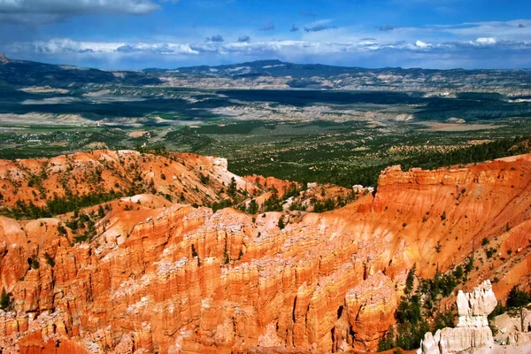 Bryce canyon bakış açısından görüntüleme. Utah. ABD — Stok fotoğraf