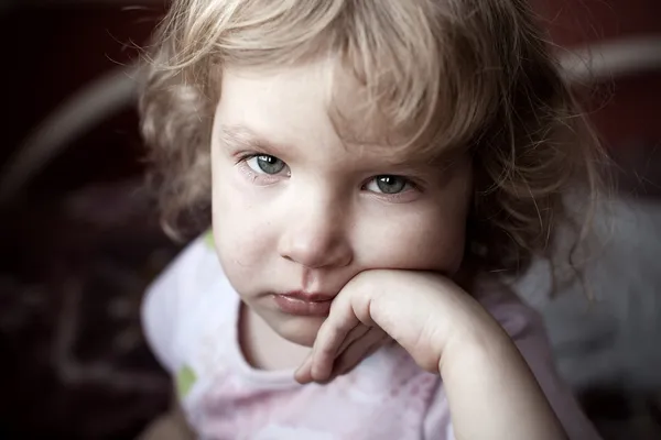 Smutne dziecko — Zdjęcie stockowe