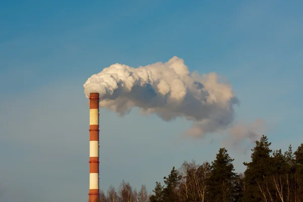 Komin zanieczyszczenia — Zdjęcie stockowe