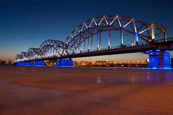 Vasúti híd éjjel — Stock Fotó