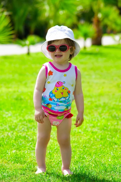 Toddler girl in sunglasses — Stock Photo, Image
