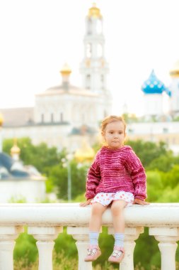 Parktaki küçük kız.