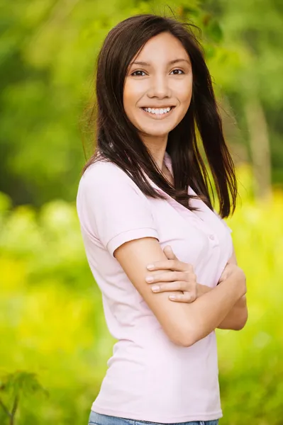 Portrait of young beautiful smiling woman — Stock Photo, Image