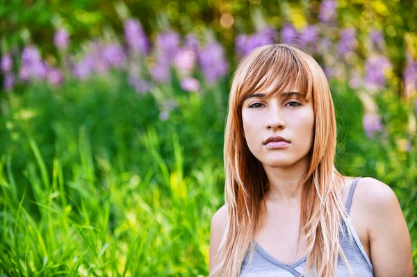 Portrait of young beautiful pensive woman — Stock Photo, Image