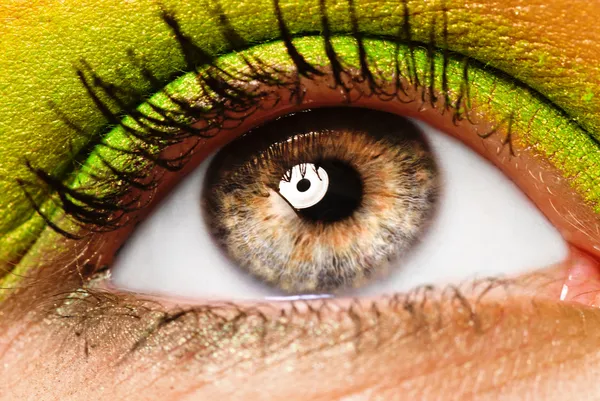Kleurrijk geschilderde oog — Stockfoto