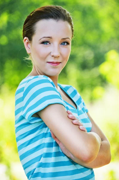 Pretty young brunette woman — Stock Photo, Image