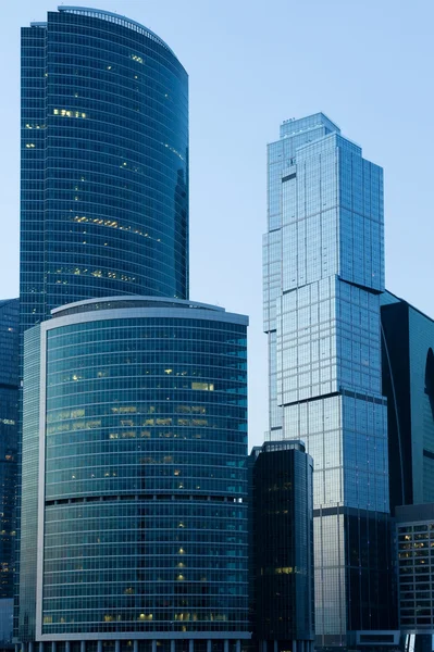 Russland stadt moderne hochhäuser — Stockfoto