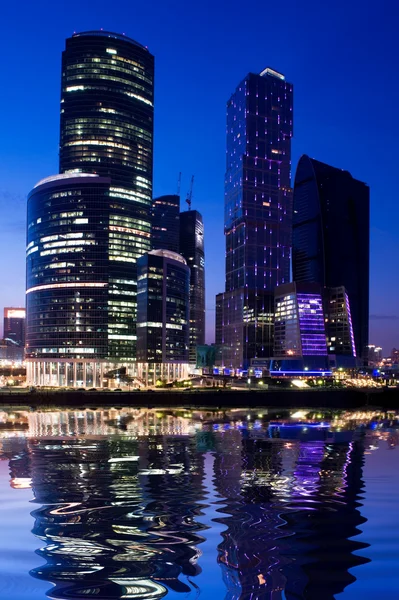 Oroszország város modern felhőkarcolók — Stock Fotó