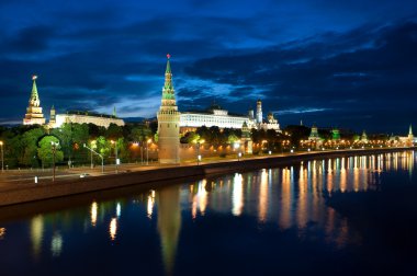 Kulesi kremlin ve Moskova Nehri