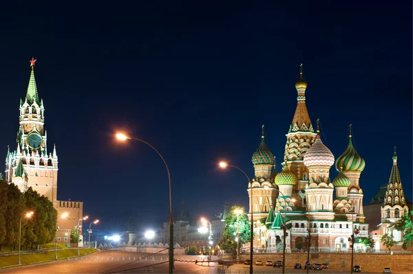 St basils kathedraal op het Rode plein — Stockfoto