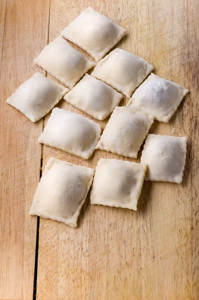 Dumplings on a cutting board close up — Stock Photo, Image
