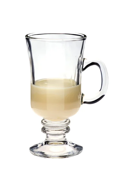 Glas irischer Kaffee mit Milch — Stockfoto