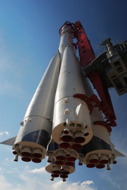 uzay roketi Anıtı