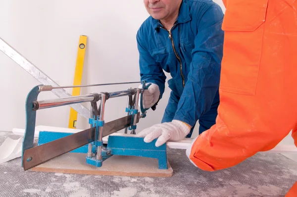 Trabajadores de construcción en el trabajo — Foto de Stock