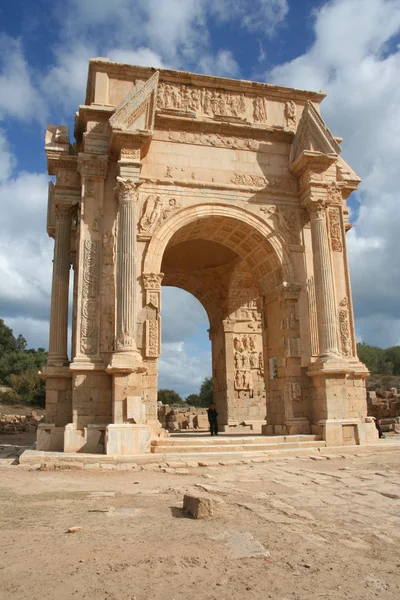 Oblouk v starověké leptis magna Libyi — Stock fotografie