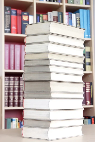 Books in the library — Stock Photo, Image