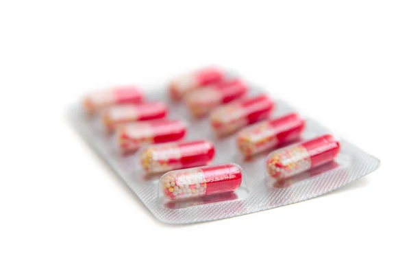 Пакет красных таблеток — стоковое фото