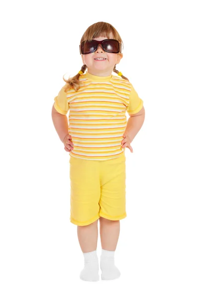 Liten flicka med solglasögon — Stockfoto