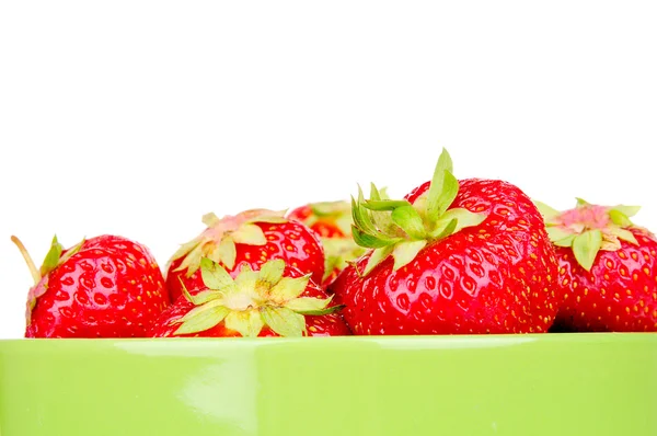 딸기는 흰색 절연 — 스톡 사진