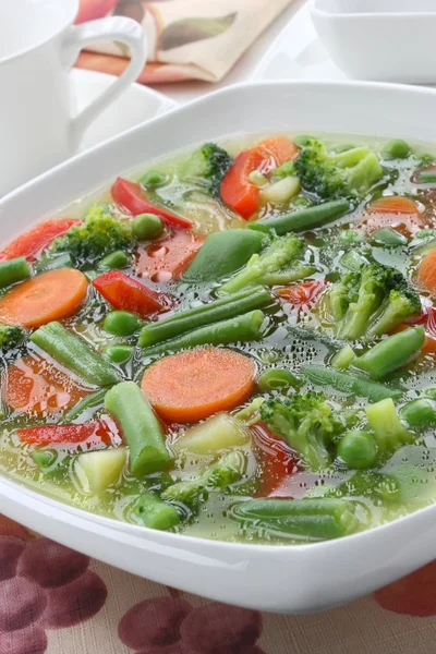 Diet soup with fresh vegetables — Stock Photo, Image