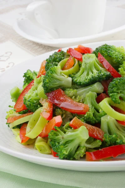 Brokoli salatası. — Stok fotoğraf