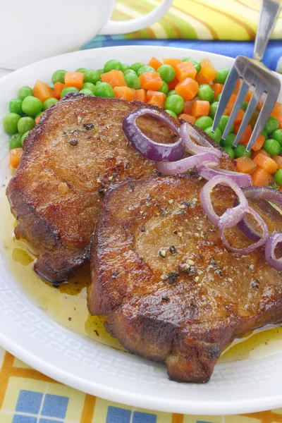 Carne de cerdo con verduras —  Fotos de Stock