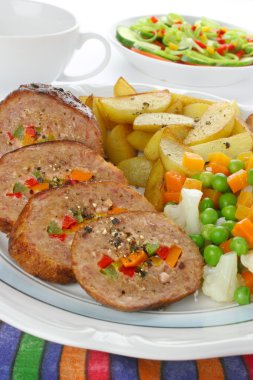 domuz eti et sebze dolması